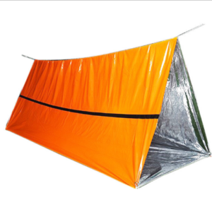 Tente de secours orange pour le camping en plein air