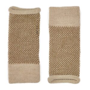 Gloves made from woven camel and alpaca yarn